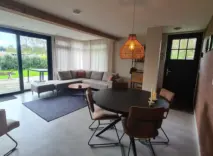 1000097976